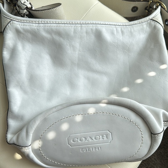 Coach White Sling /Shoulder Leather Bucket Bag - Picture 12 of 13